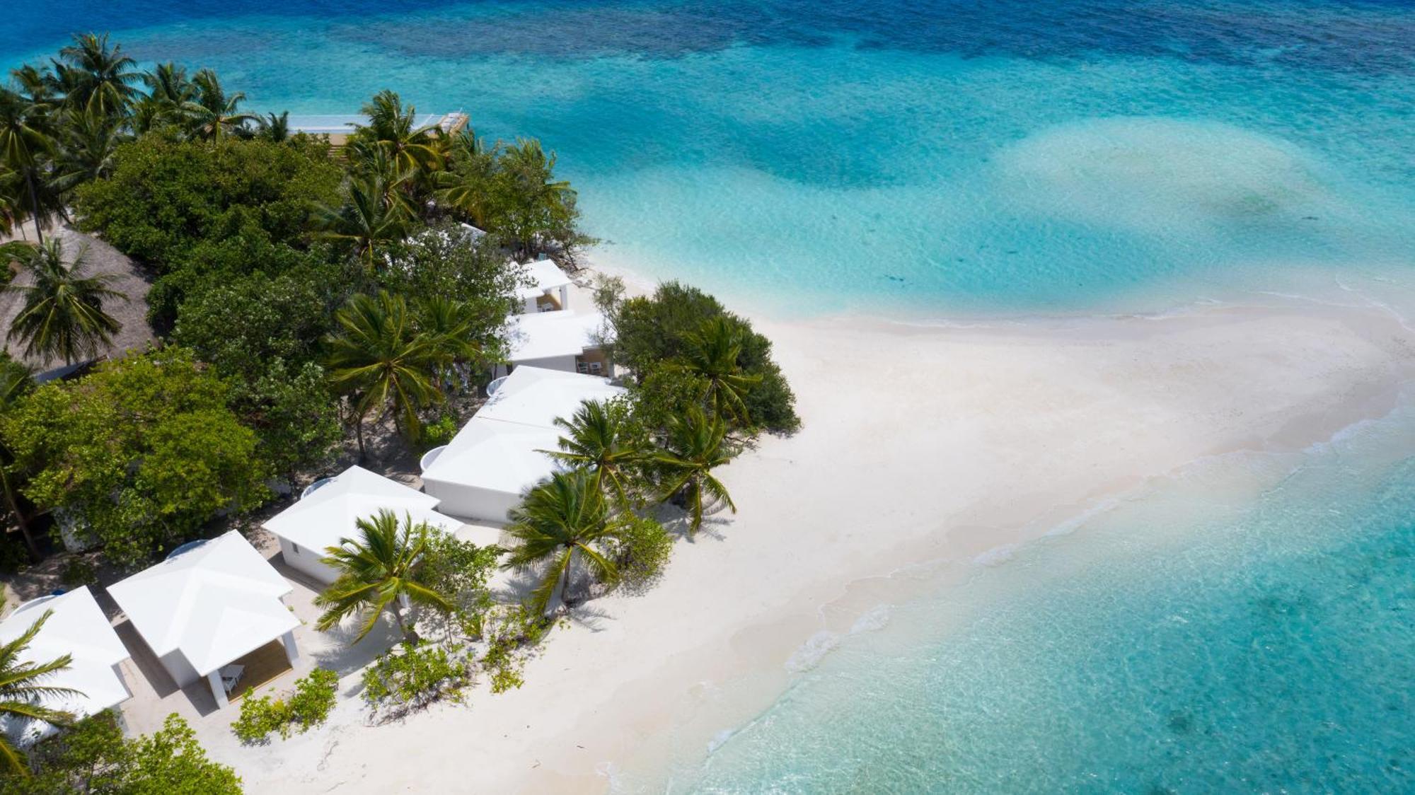 Sandies Bathala Resort Bathala Island