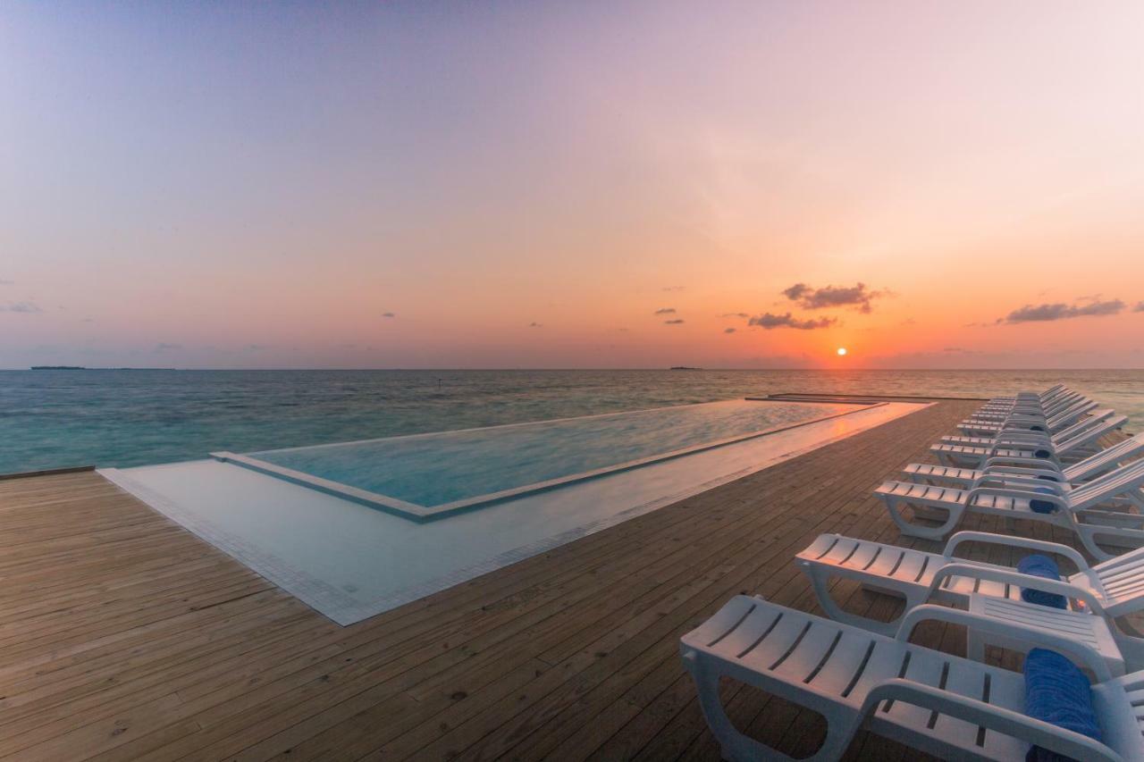 Resort Sandies Bathala Bathala Island