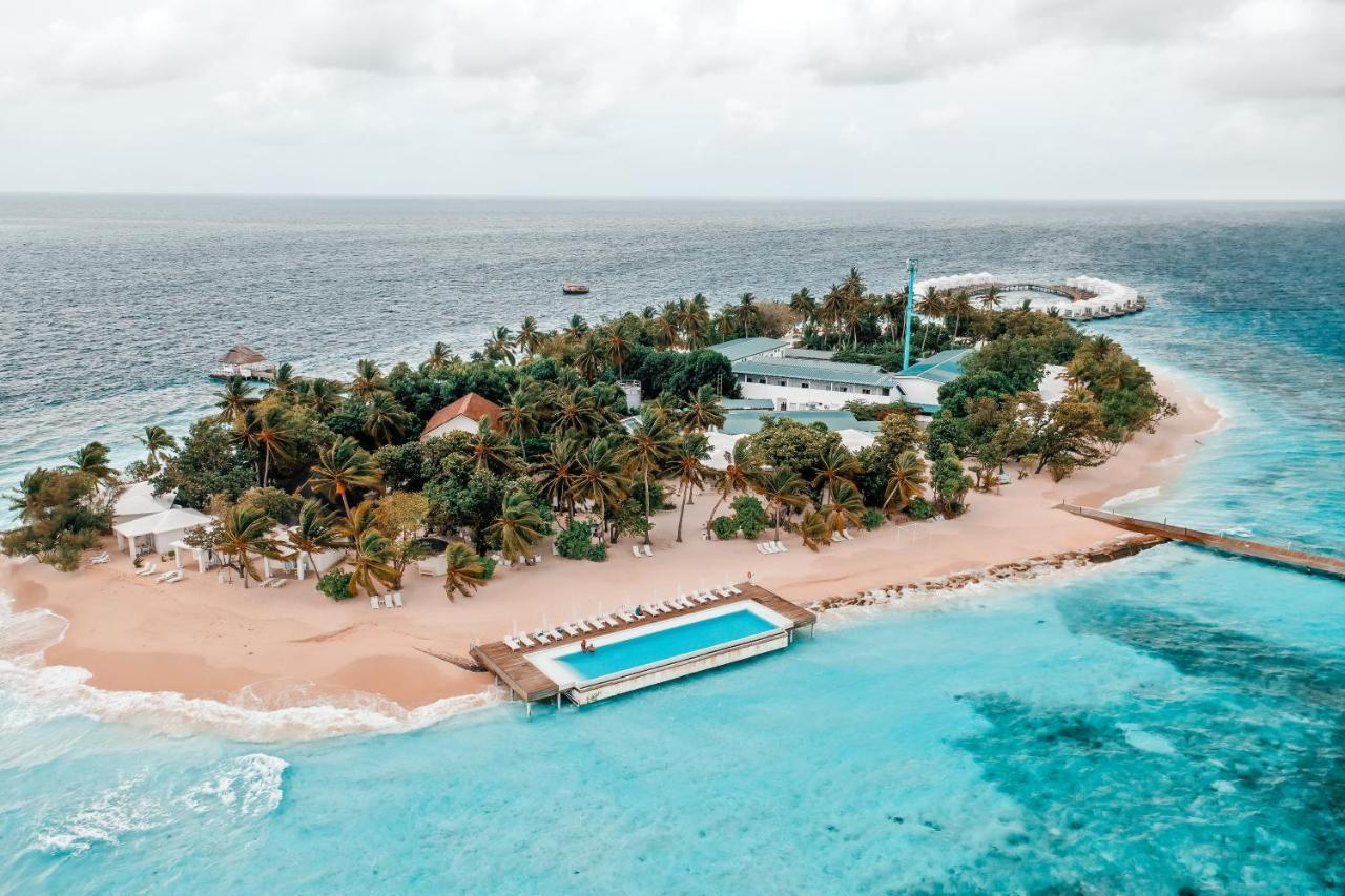 Sandies Bathala Bathala Island