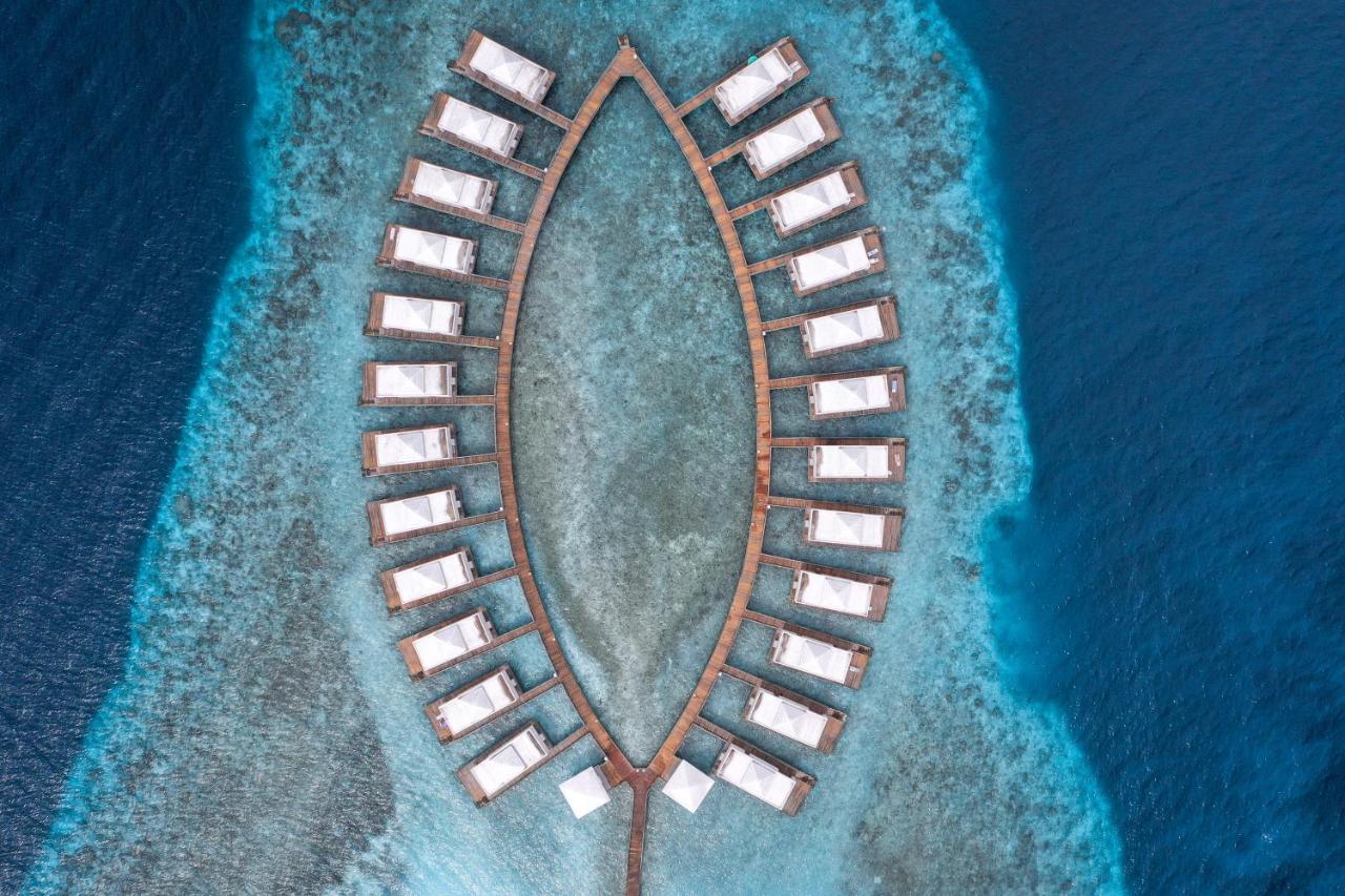 Sandies Bathala Bathala Island