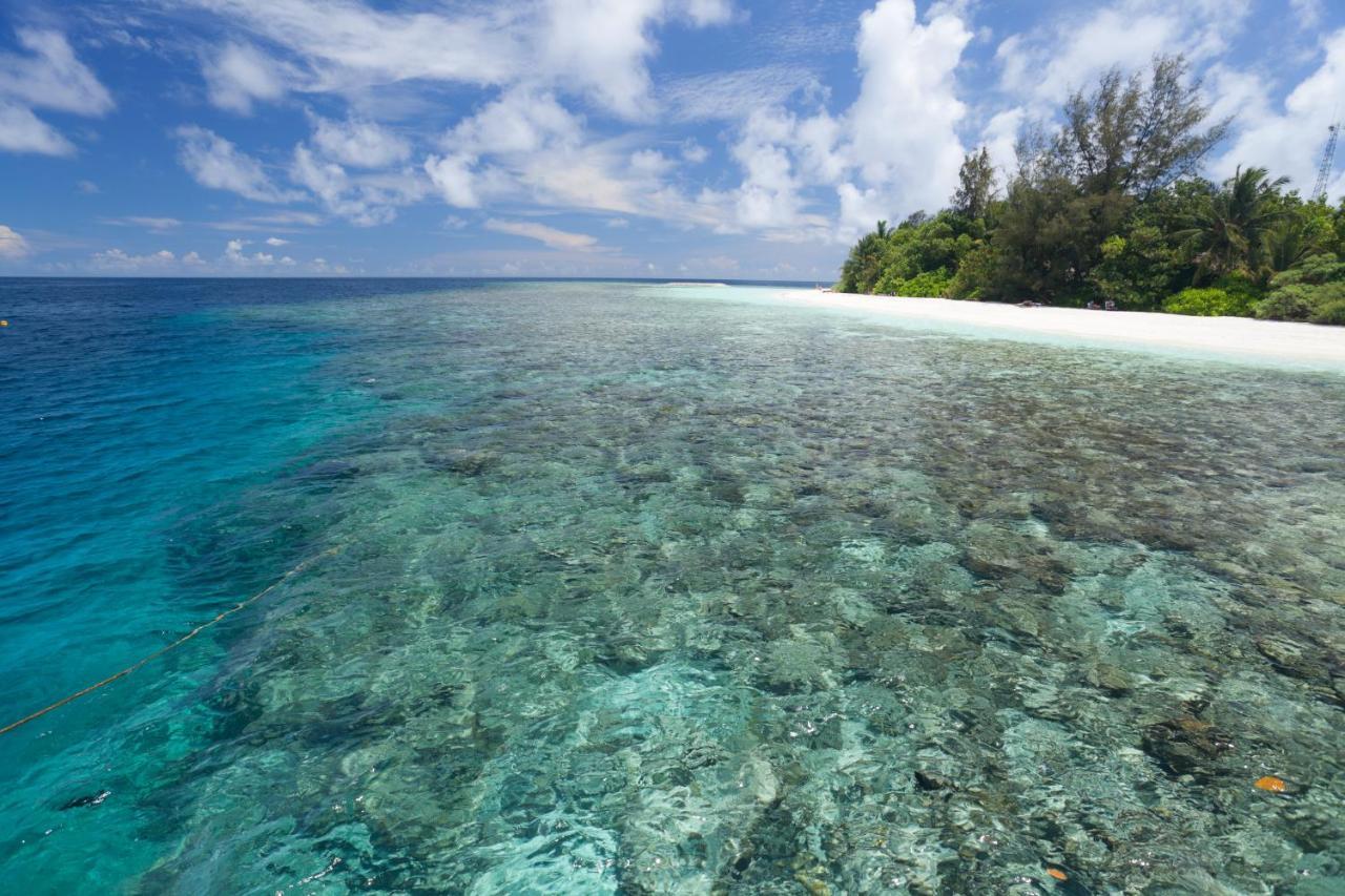 Sandies Bathala Bathala Island